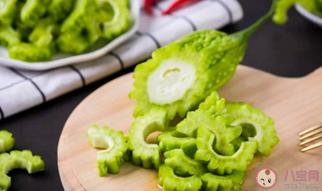 怎樣能減少苦瓜的苦味 多吃苦瓜可以養(yǎng)肝嗎