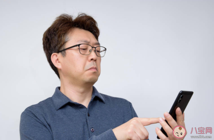 老花眼只屬于老年人嗎 老花眼有哪些典型癥狀