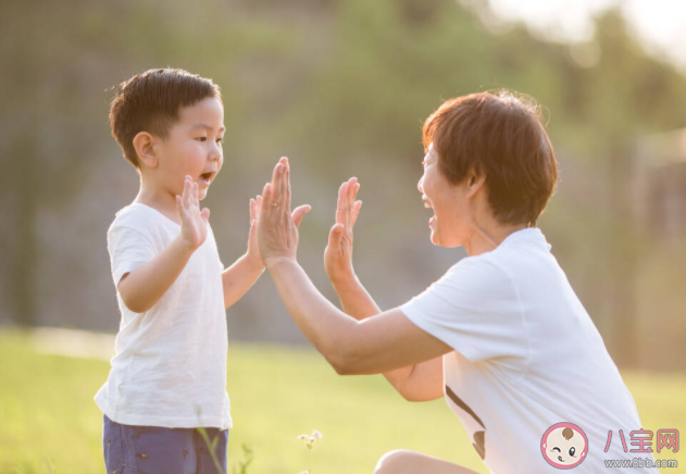 父母缺位對孩子的成長影響有多大 父愛缺失的人長大后會怎樣 父母缺位對孩子的成長影響有多大 父愛缺失的人長大后會怎樣