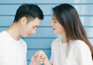 情侶間一定要每天聊天嗎 情侶之間需要一直聊天嗎