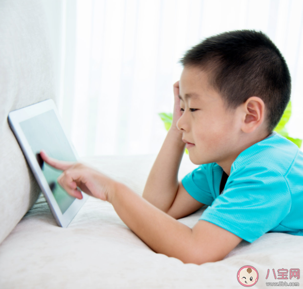 孩子玩游戲亂充錢能不能退回 如何看待未成年人游戲充值問題