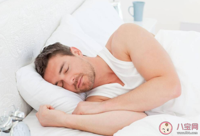 平均每人每年或丟失44小時睡眠 為何到老年睡眠時間就少了