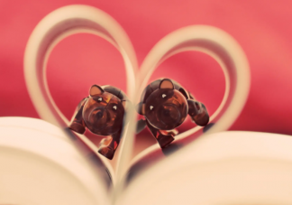 愛情最后一定會(huì)變成親情嗎 愛情為什么會(huì)變成親情