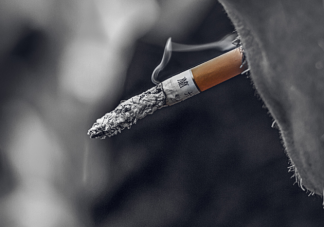 吸煙會(huì)影響男性生育功能嗎 男性長(zhǎng)期吸煙會(huì)對(duì)生殖系統(tǒng)有哪些影響