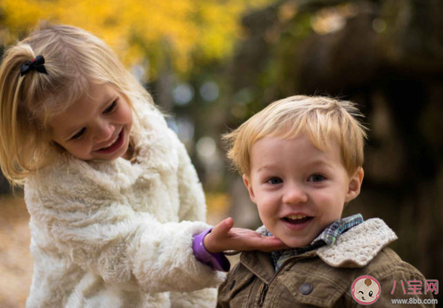 孩子被嘲笑安撫說別在意有用嗎 父母具體應該怎么做