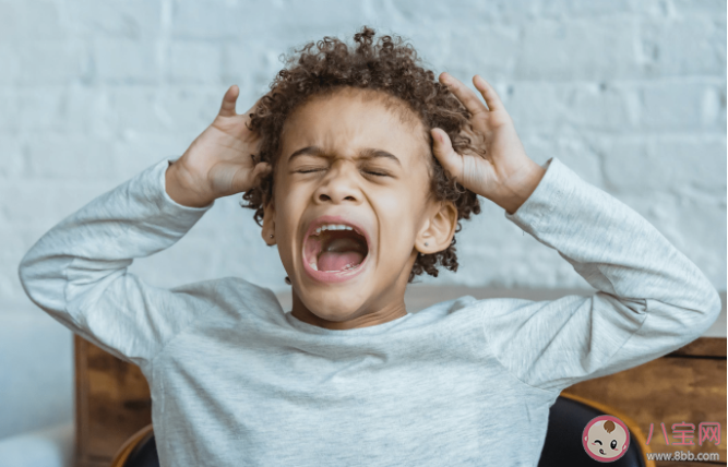 孩子被嘲笑安撫說別在意有用嗎 父母具體應該怎么做