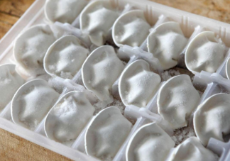速凍水餃為什么凍不裂 速凍水餃慢凍會(huì)怎樣