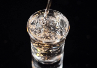 誤喝工業酒精到底有多危險 工業酒精和食用酒精的區別