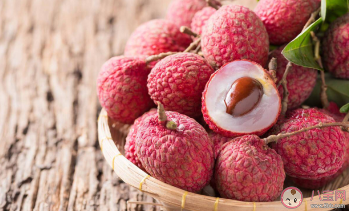 空腹吃荔枝為什么容易頭暈低血糖 吃荔枝的三個(gè)禁忌