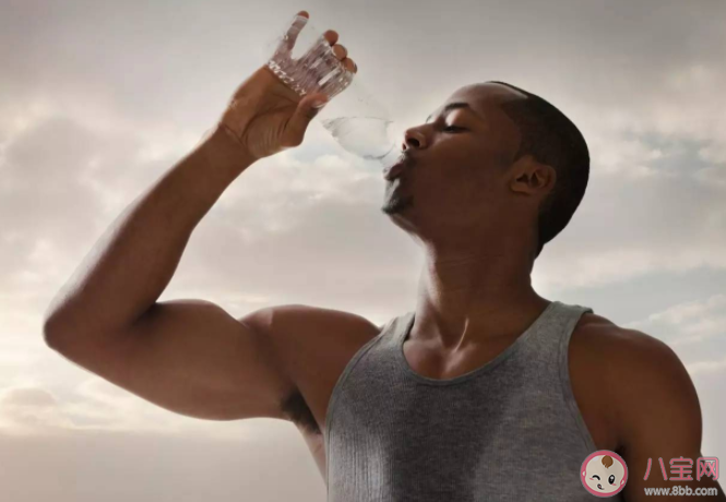 這些部位經(jīng)常多汗可能是身體有問題 不出汗或很少出汗是好事還是壞事