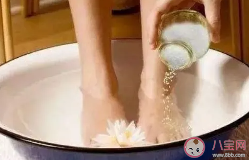 用鹽洗腳可緩解腳臭嗎 腳臭該怎么樣緩解