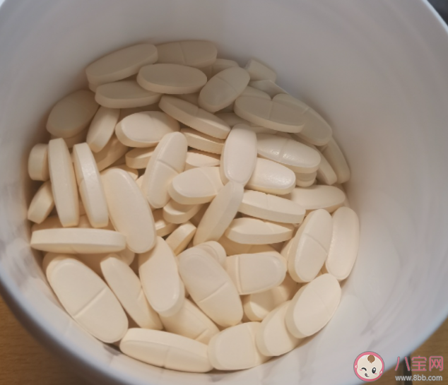 鈣片晚上吃效果最好嗎 該如何判斷自己是否缺鈣 鈣片晚上吃效果最好嗎 該如何判斷自己是否缺鈣