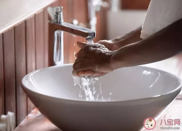 同房后馬上用水洗私處好不好 女性清洗私處可以搭配藥物嗎