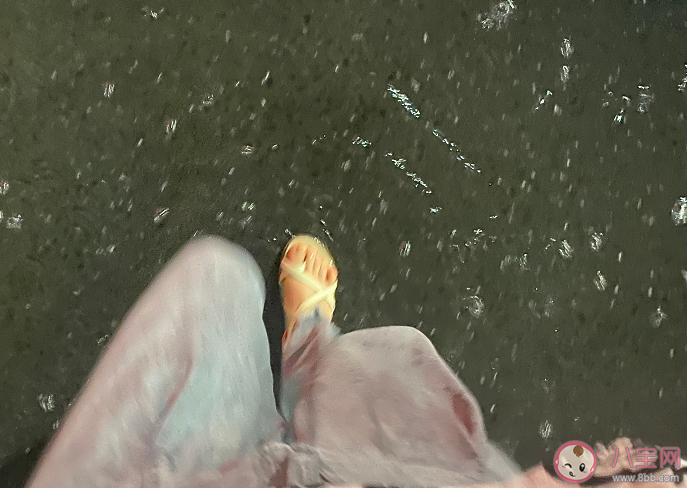 哪些人蹚水走路很危險(xiǎn) 蹚水走路一定要注意什么 哪些人蹚水走路很危險(xiǎn) 蹚水走路一定要注意什么