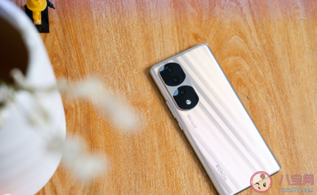 年輕人為什么換不動手機了 換手機不頻繁的原因是什么 年輕人為什么換不動手機了 換手機不頻繁的原因是什么