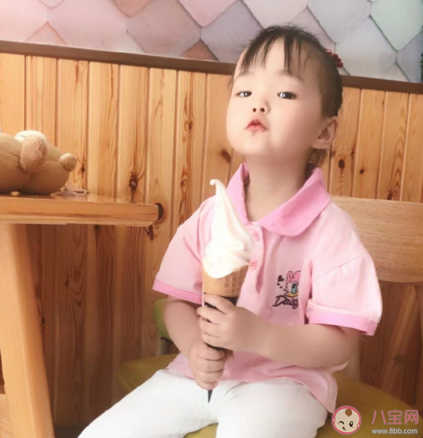 孩子饞冰淇淋有錯嗎 要不要給孩子吃冰淇淋 孩子饞冰淇淋有錯嗎 要不要給孩子吃冰淇淋
