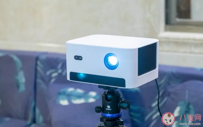 智能投影儀真的是門好生意嗎 為什么智能投影儀受年輕人追捧 智能投影儀真的是門好生意嗎 為什么智能投影儀受年輕人追捧