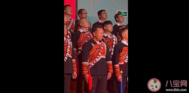 為什么越嚴肅的場合越想笑 如何應對這種情況