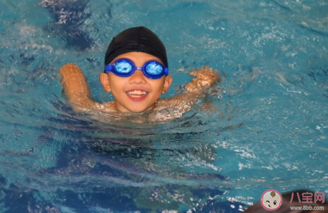 武漢暑假中小學生哪些場館免費游泳 學習游泳安全是第一位