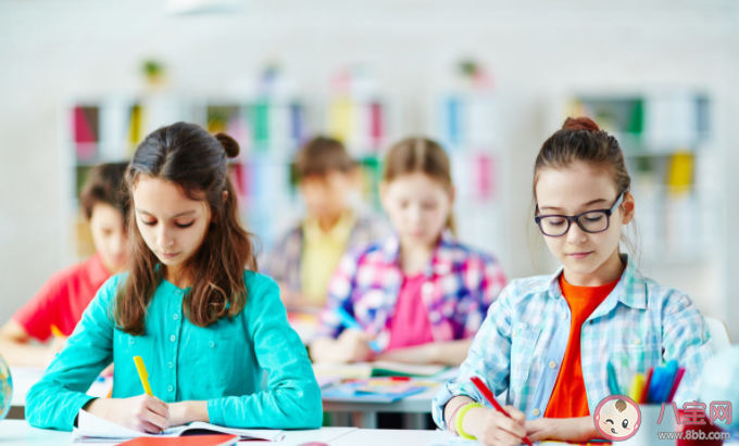 為什么孩子在學校和家里的表現相差大 怎樣讓孩子在學校和家里表現一致