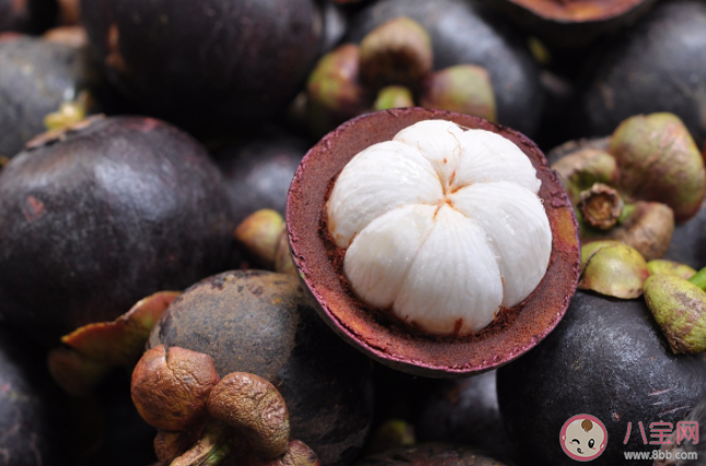 山竹果肉一半白一半透明可以吃嗎 新鮮山竹挑選技巧 山竹果肉一半白一半透明可以吃嗎 新鮮山竹挑選技巧