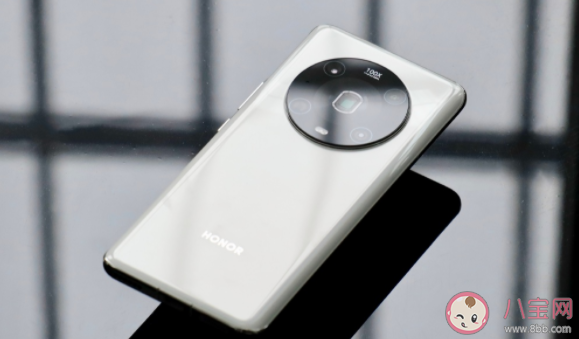 玻璃和素皮材質手機怎么選 手機背殼材質優劣對比 玻璃和素皮材質手機怎么選 手機背殼材質優劣對比