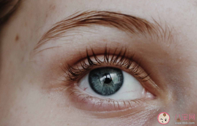 眼皮跳是要面癱了嗎 出現眼皮跳動怎么辦 眼皮跳是要面癱了嗎 出現眼皮跳動怎么辦