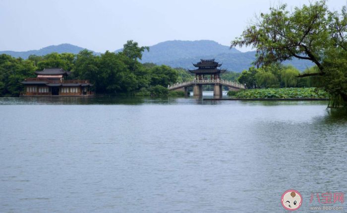 水光瀲滟晴方好描寫的是西湖還是洞庭湖的美景 螞蟻莊園7月9日答案介紹 水光瀲滟晴方好描寫的是西湖還是洞庭湖的美景 螞蟻莊園7月9日答案介紹