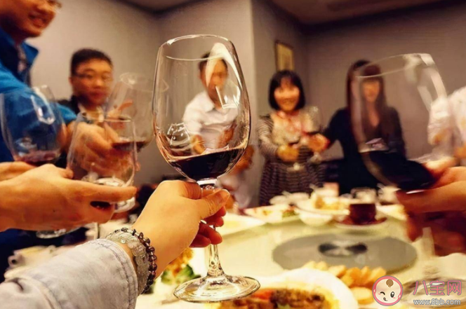 工作飯局中如何高效聊天 工作飯局要注意什么