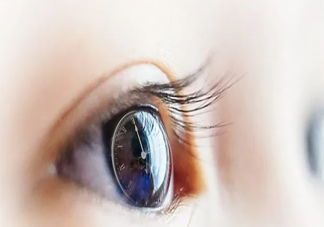 OK鏡驗(yàn)配成本高二手鏡片能用嗎 角膜塑形鏡的使用壽命是多久