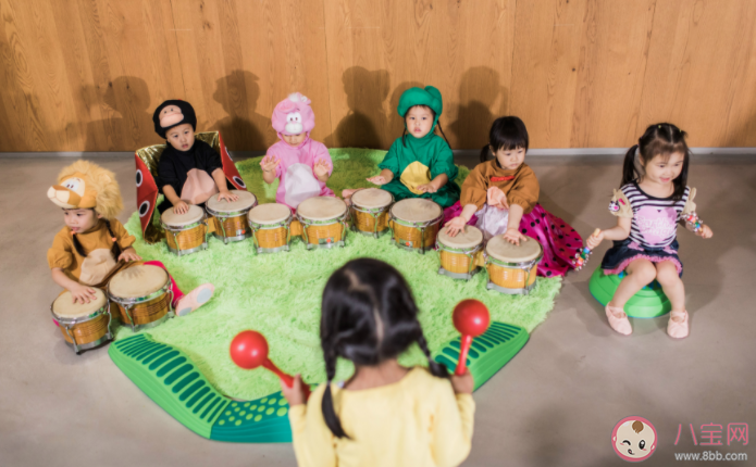 給孩子報(bào)藝術(shù)培訓(xùn)班就是重視美育嗎 加強(qiáng)美育的好處是什么