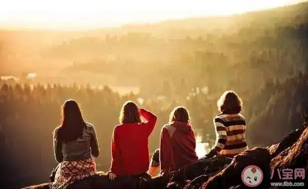 工作后朋友會漸行漸遠嗎 上班了會和朋友疏遠嗎 工作后朋友會漸行漸遠嗎 上班了會和朋友疏遠嗎