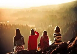 工作后朋友會漸行漸遠嗎 上班了會和朋友疏遠嗎