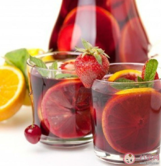 高濃度白酒兌鮮榨果汁能變果酒嗎 果酒種類有哪些 高濃度白酒兌鮮榨果汁能變果酒嗎 果酒種類有哪些