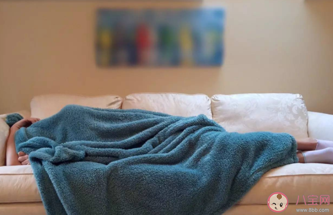 為什么爸媽一吹空調就覺得關節疼 吹空調出現關節疼怎么辦 為什么爸媽一吹空調就覺得關節疼 吹空調出現關節疼怎么辦