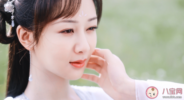 楊紫人物主題曲《望辰》歌詞是什么 《望辰》完整版歌詞在線聽歌