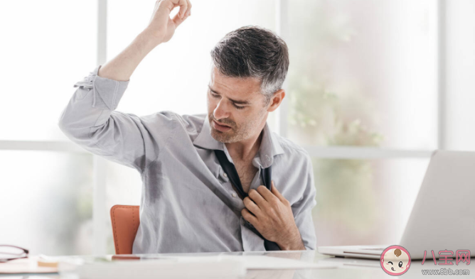 為什么出汗會有汗臭味 夏日腋臭如何消除 為什么出汗會有汗臭味 夏日腋臭如何消除