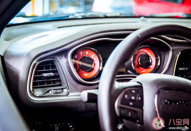 夏天高溫開車要注意哪些問題 車輛自燃如何自救 夏天高溫開車要注意哪些問題 車輛自燃如何自救