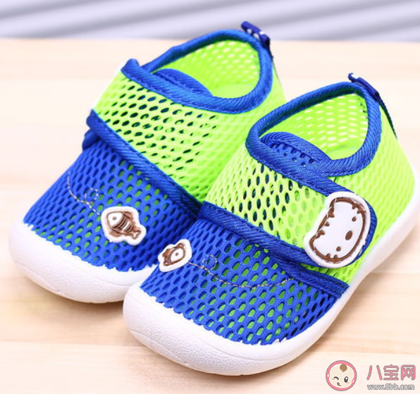 學步鞋為什么分1段2段 如何挑選學步鞋 學步鞋為什么分1段2段 如何挑選學步鞋