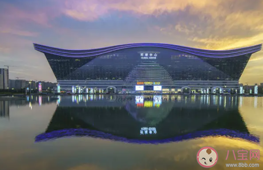 年輕人選工作城市看重什么 應(yīng)屆生適不適合去成都 年輕人選工作城市看重什么 應(yīng)屆生適不適合去成都