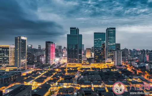 年輕人選工作城市看重什么 應(yīng)屆生適不適合去成都 年輕人選工作城市看重什么 應(yīng)屆生適不適合去成都