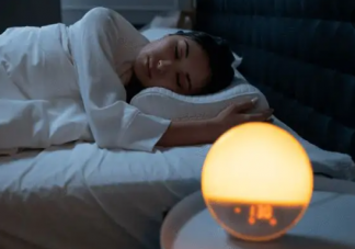 為什么年輕人睡眠時間越來越少 是什么剝奪了我們的睡眠