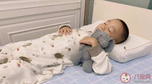 有娃后要跟老公分房睡嗎 有了孩子怎樣保證睡眠質量