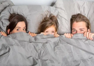 怎么看有娃后跟老公分房睡 分房睡會影響爸爸的育兒參與感嗎