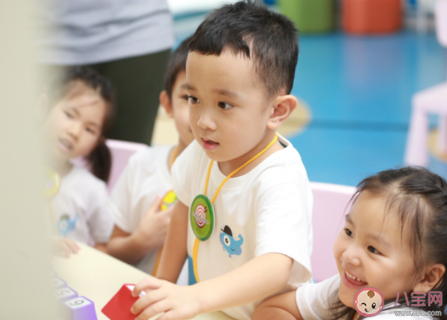 兒童選擇性緘默癥和靦腆內向有什么區別 兒童緘默癥如何治療