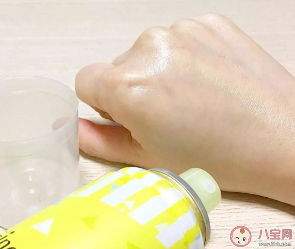 干發噴霧真的能立馬去油嗎 干發噴霧可以養發護發嗎 干發噴霧真的能立馬去油嗎 干發噴霧可以養發護發嗎