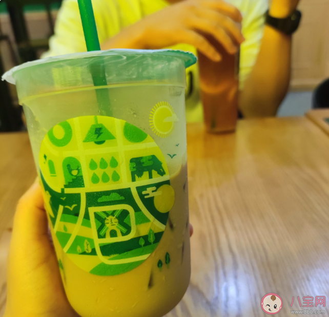 為何要盡量少喝奶茶 奶茶喝多了會給你的身體帶來什么