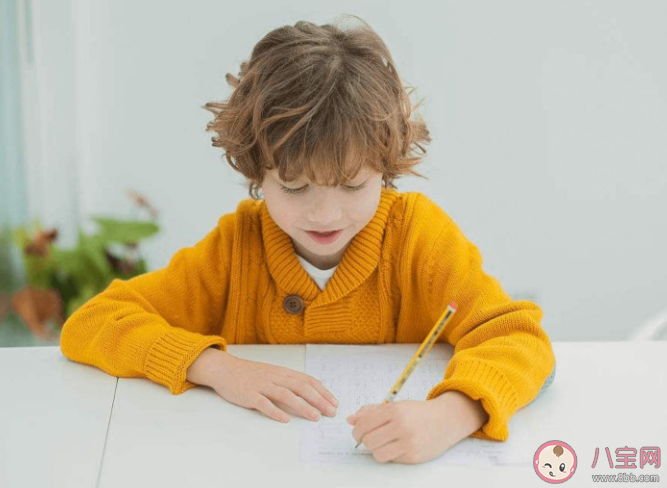 為什么有人會成為左撇子有的是右撇子 為什么左撇子人很少