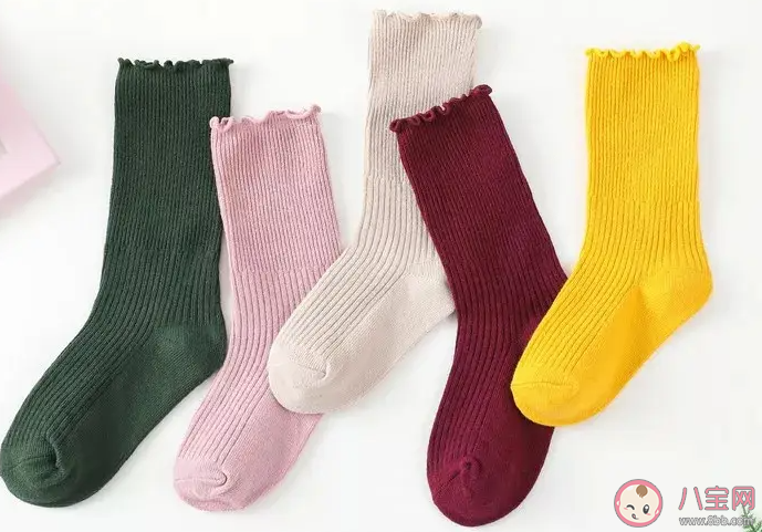 內衣和襪子能混洗嗎 內衣和襪子如何清洗 內衣和襪子能混洗嗎 內衣和襪子如何清洗