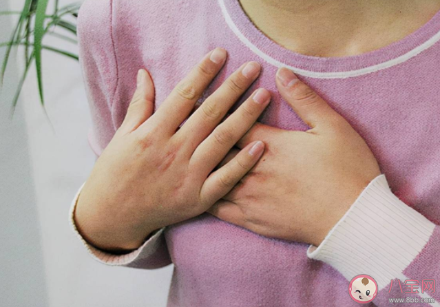 15歲女孩乳房不對(duì)稱(chēng)查出10cm腫瘤 需要注意突然不對(duì)稱(chēng)的乳房 15歲女孩乳房不對(duì)稱(chēng)查出10cm腫瘤 需要注意突然不對(duì)稱(chēng)的乳房